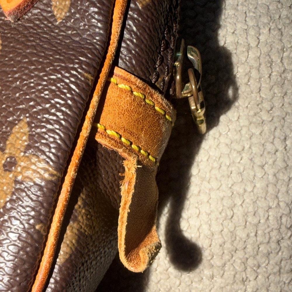 Louis Vuitton Brown Monogram Crossbody Dragonne Marley  Bag - Picture 13 of 13